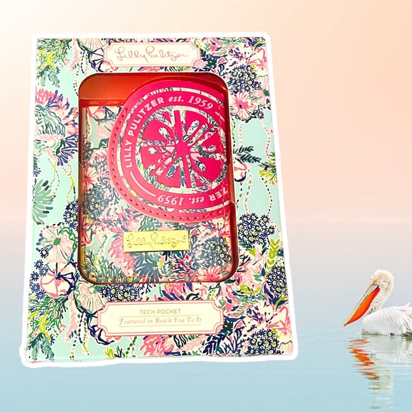 Lilly Pulitzer Tech Set - Picture 1 of 3